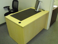 CHERRYMAN Furniture Cherryman laminate desk